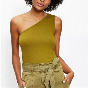 Ribbed One Shoulder Top